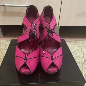Fuxia suede leather lace up shoes/ heels